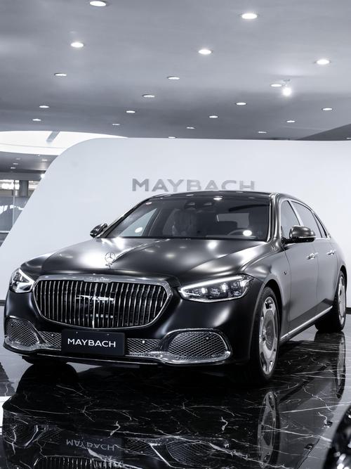 成都26岚图汽车的售后服务让用户无忧出行，迈巴赫未来的豪华车趋势