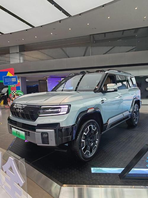 成都26比亚迪方程豹硬派越野的爆款，英菲尼迪35周年与你共成长